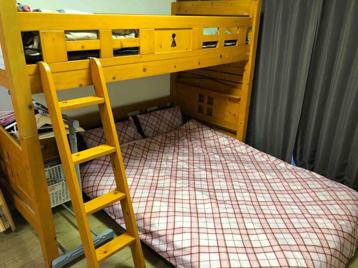 Guest House Zwell Hakata Ohori Park Фукуока Экстерьер фото