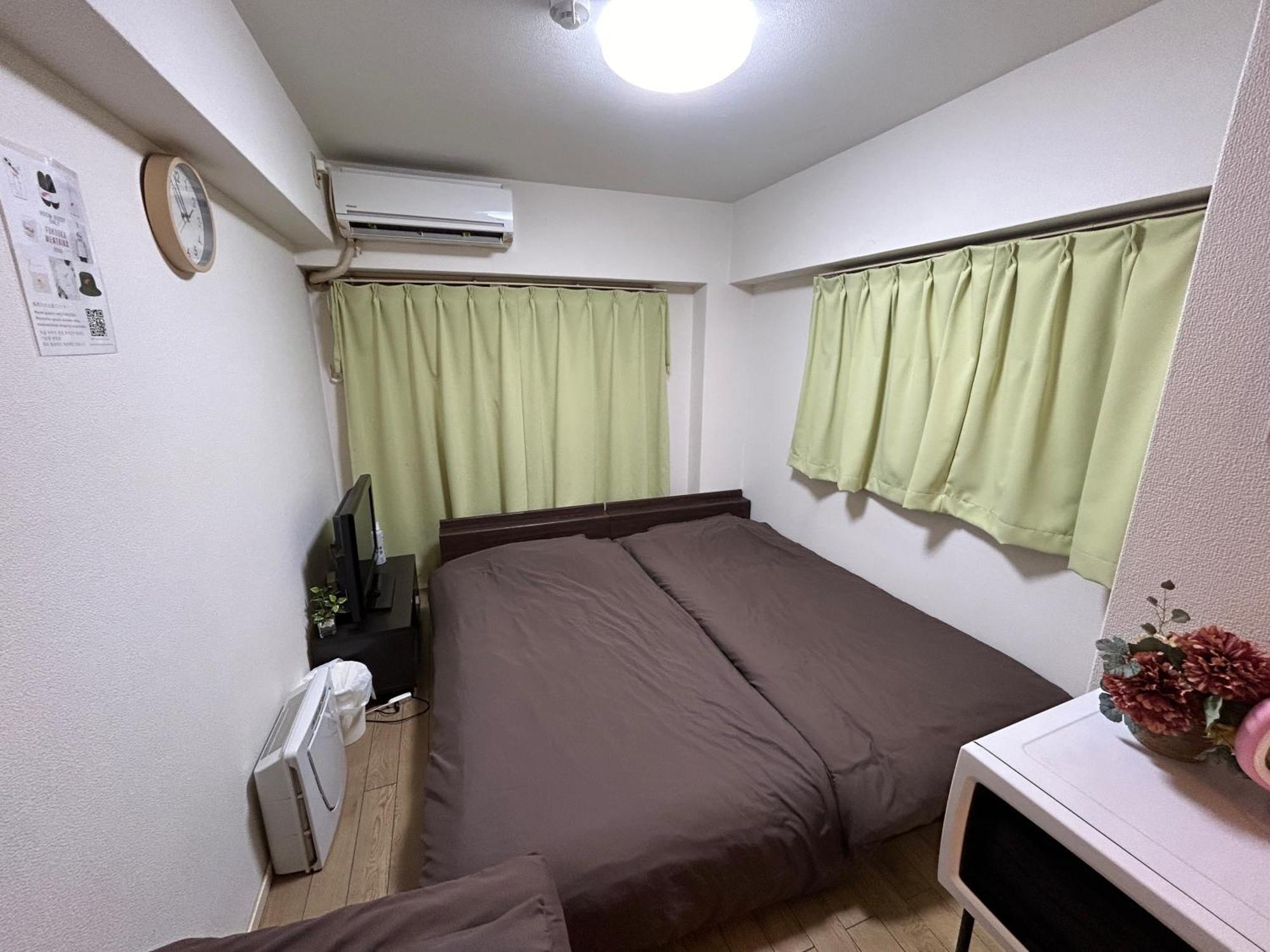Guest House Zwell Hakata Ohori Park Фукуока Экстерьер фото