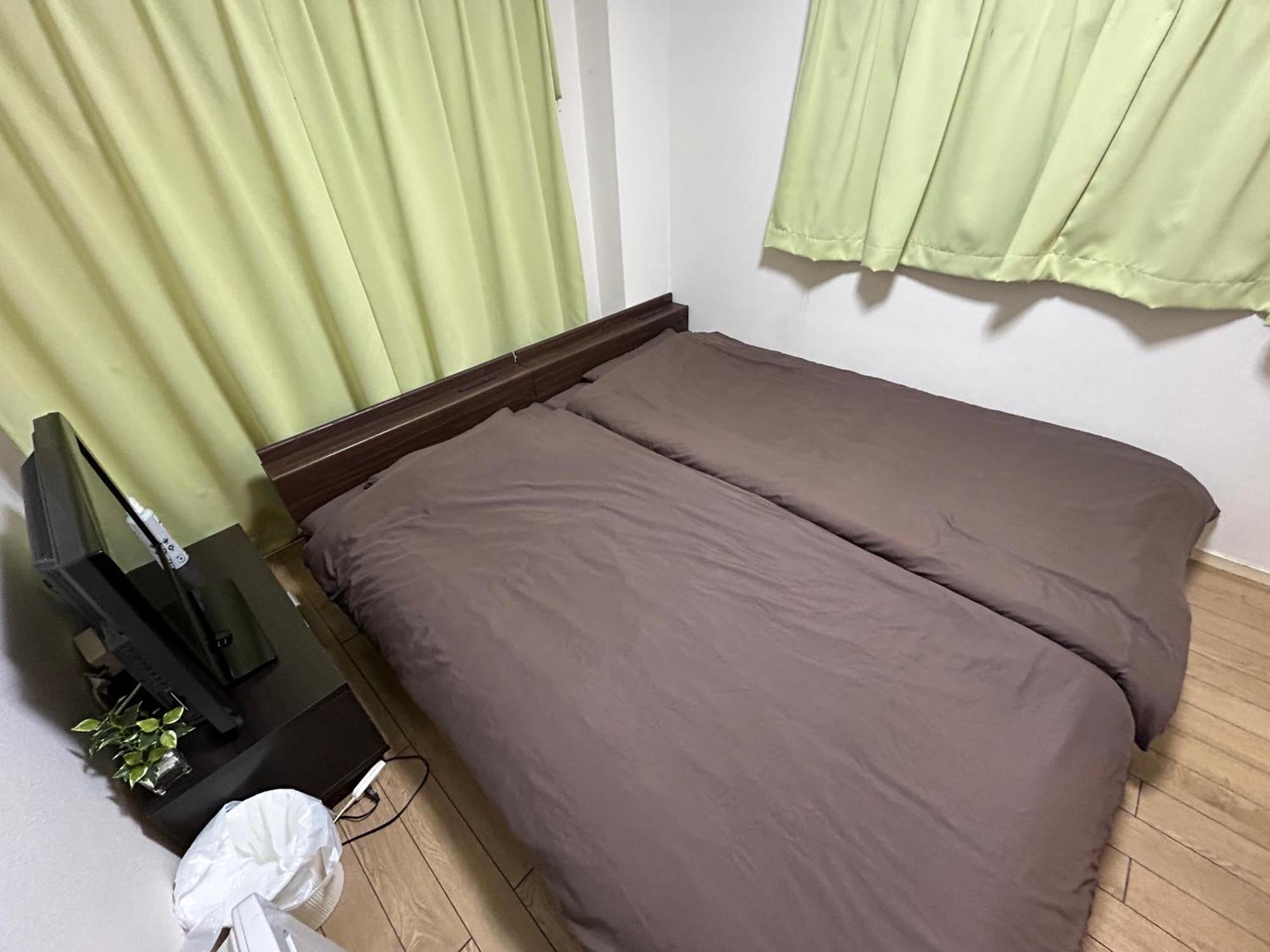 Guest House Zwell Hakata Ohori Park Фукуока Экстерьер фото