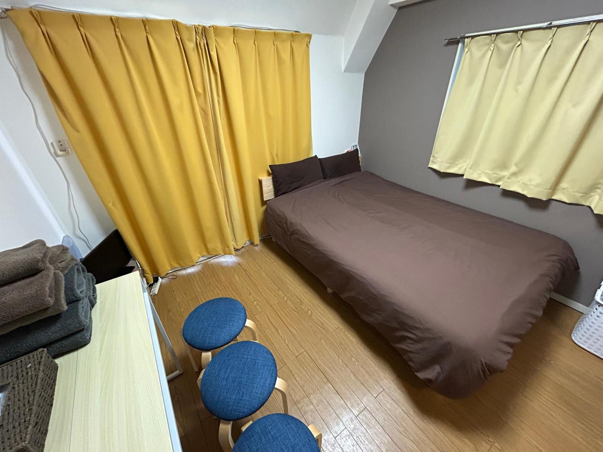 Guest House Zwell Hakata Ohori Park Фукуока Номер фото